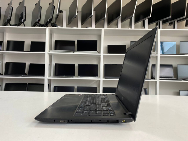 Ноутбук Acer Aspire E5-523G (БУ) - 15.6" HD 60Hz/AMD A9-9410/4GB/SSD 240GB/Radeon R5