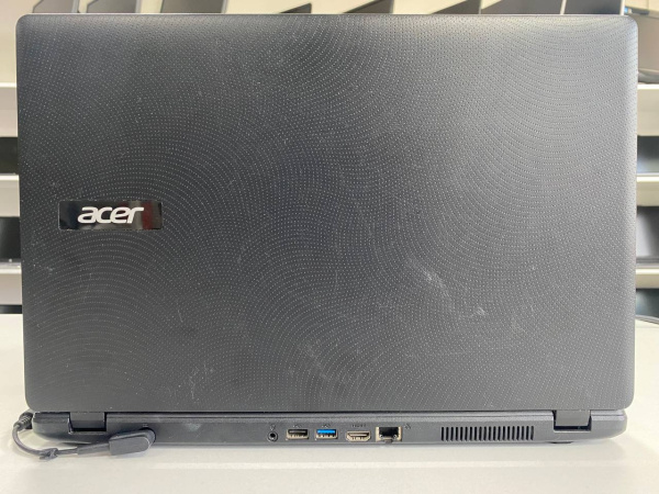 Ноутбук Acer Aspire ES1 – 15.6 HD/Celeron N3060/4GB/SSD 60GB/HD Graphics