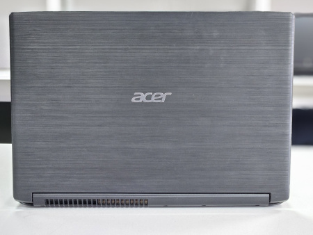 Ноутбук Acer Aspire 3 (Б/У) - 15.6 FHD/Ryzen 3 3200U/4GB/SSD 240GB/Vega 3