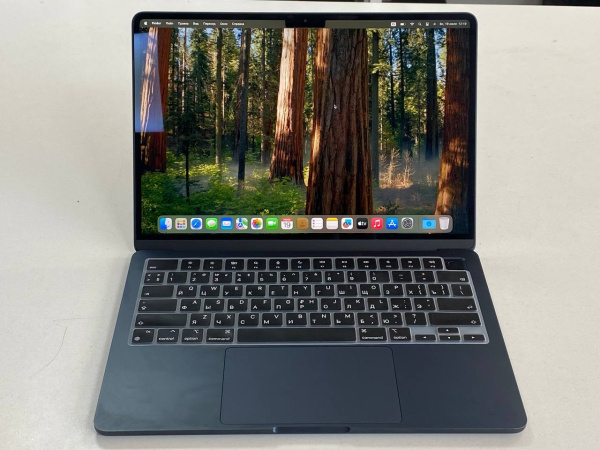 Ноутбук MacBook Air 13 2022 (БУ) - 13.6 2K/Apple M2/8GB/SSD 256GB/248 циклов 84%