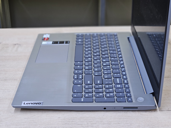 Ноутбук Lenovo IdeaPad 3 (Б/У) - 15.6 HD/Athlon Silver 3050U/6GB/SSD 240GB/Radeon Vega