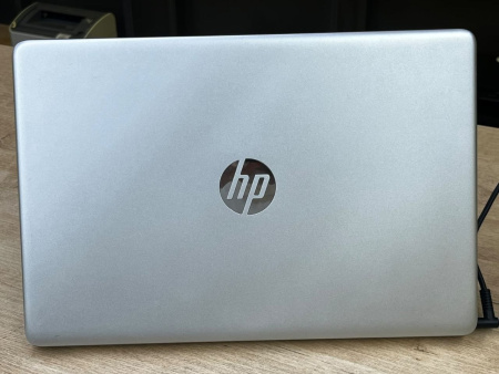 Ноутбук HP Laptop 15 (Б/У) - 60Hz 15.6" FHD/Ryzen 5 5500U /8 GB/SSD 512 GB/Radeon Graphics