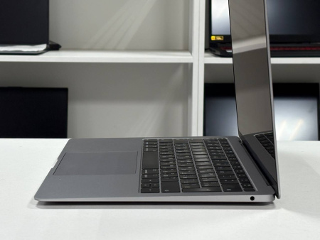 Ноутбук MacBook Air A1932 (БУ) - 13 Retina/Core i5/8GB/SSD 256GB/UHD 617