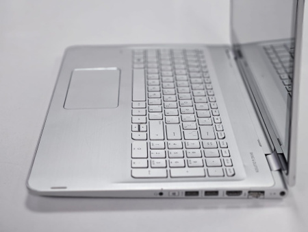 Ноутбук HP Envy 15 (Б/У) - 15.6 HD Touch/Core i5-5200U/8GB/SSD 128GB/HD Graphics