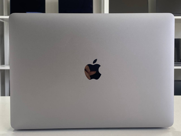 Ноутбук MacBook Air 13 2020 (БУ) - M1/8GB/SSD 256GB/Retina 83% (690 циклов)