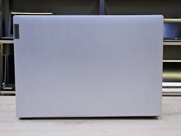 Ноутбук Lenovo IdeaPad 3 (Б/У) - 15.6 HD/Athlon Silver 3050U/6GB/SSD 240GB/Radeon Vega