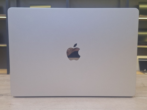 Ноутбук MacBook Air 15 2023 (БУ) - 15.3 2K+/Apple M2/8GB/SSD 256GB/207 цикл 90%
