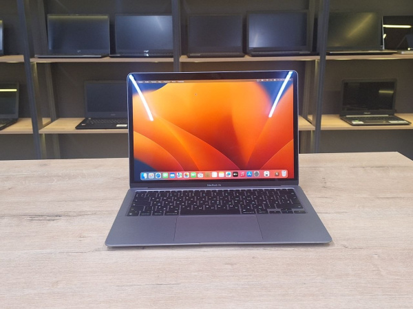 Ноутбук MacBook Air 13 2020 Б/У - 13.3 2K Retina/Apple M1/8 ГБ/SSD 256 ГБ/87% 340 циклов