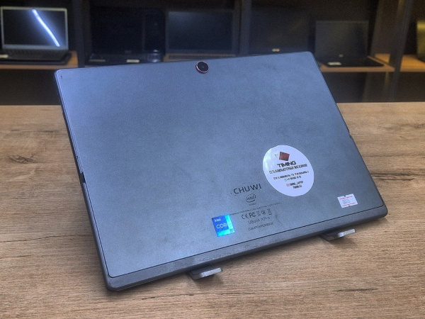 Ноутбук Chuwi CWI555 (Б/У) - 60Hz 13" 2K/Core i7-7Y75 /8 GB DDR3/SSD 256 GB/HD 615