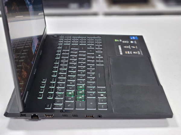 Ноутбук Asus TUF Gaming F16 (Б/У) - 16 FHD 165Hz/Core i5-13450HX/16GB/SSD 512GB/RTX 5050 8GB