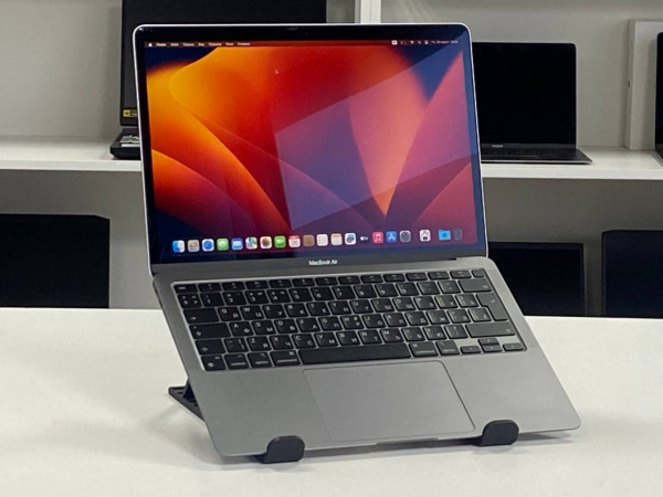 W_Ноутбук MacBook Air 13 (2020) (БУ) - M1/8GB/SSD 256GB/Retina 87% (393 цикла)